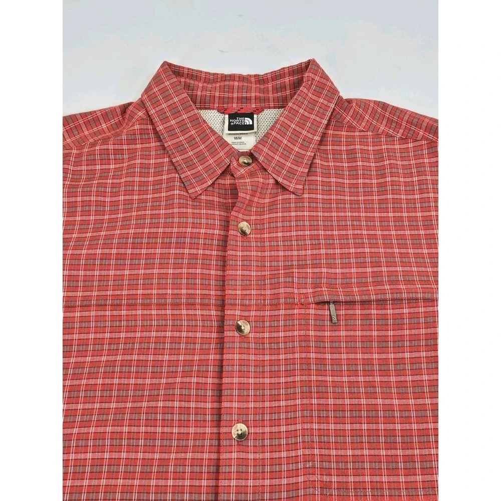 The North Face Mens Medium Plaid Short Sleeve Button Down Shirt